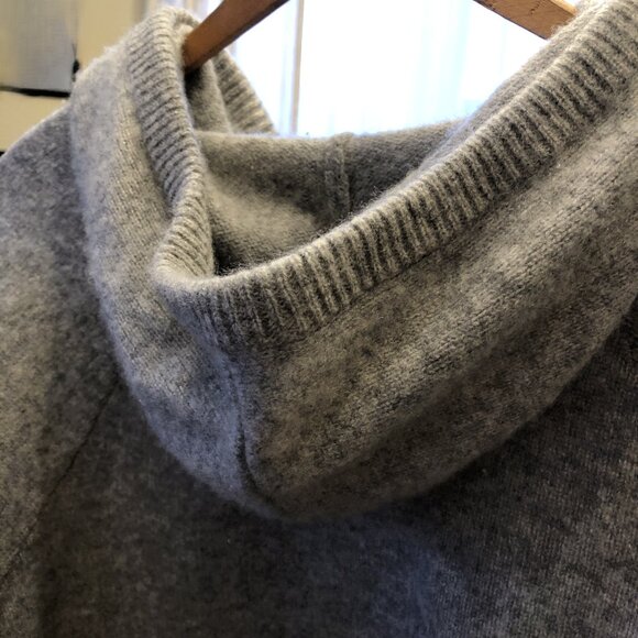 James Perse 100% Cashmere oversized hoodie (woman's) - Picture 3 of 9